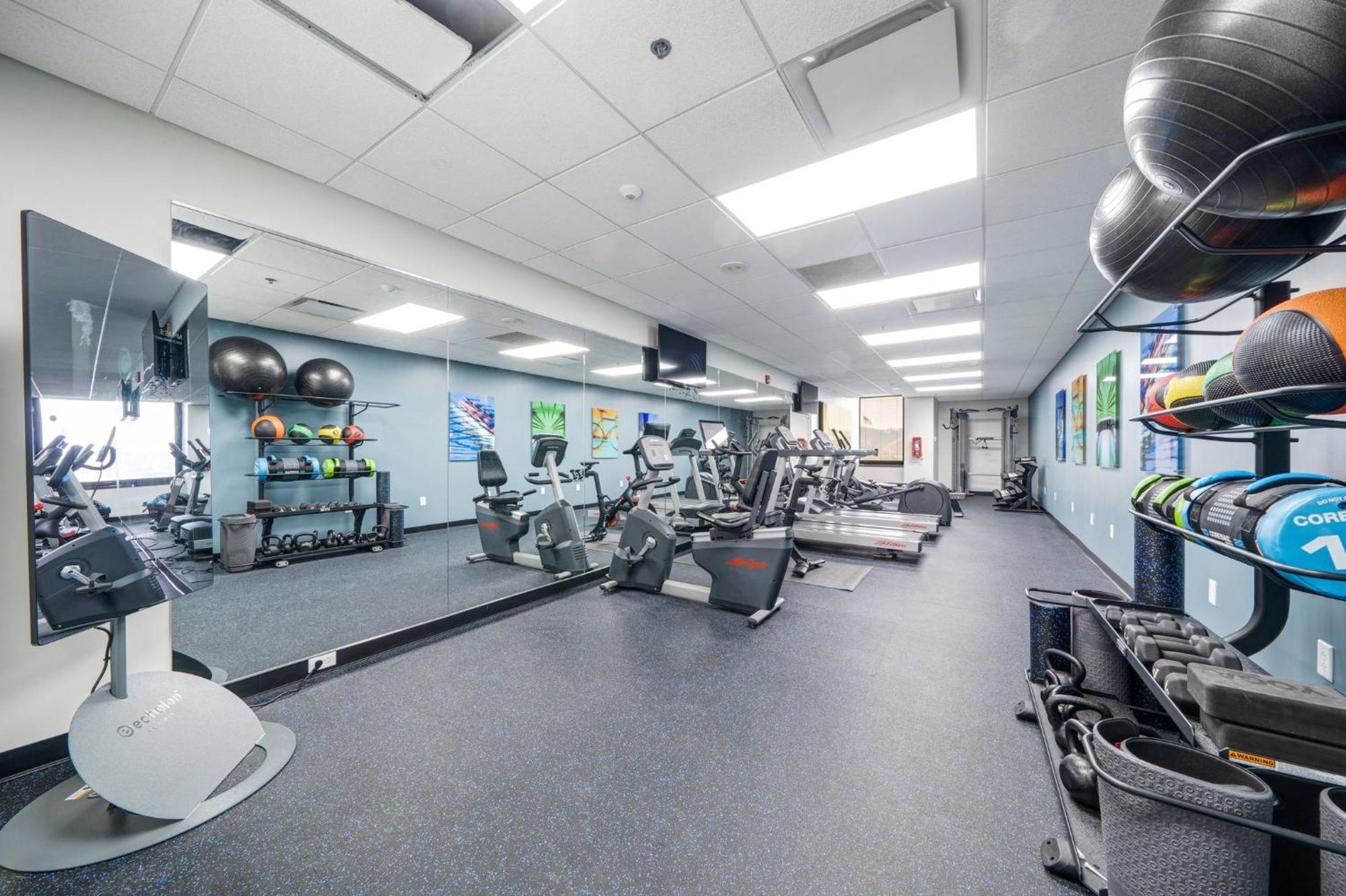 Luxe City Views Prime Location 24-7 Parking Gym Lounge Pittsburgh Buitenkant foto