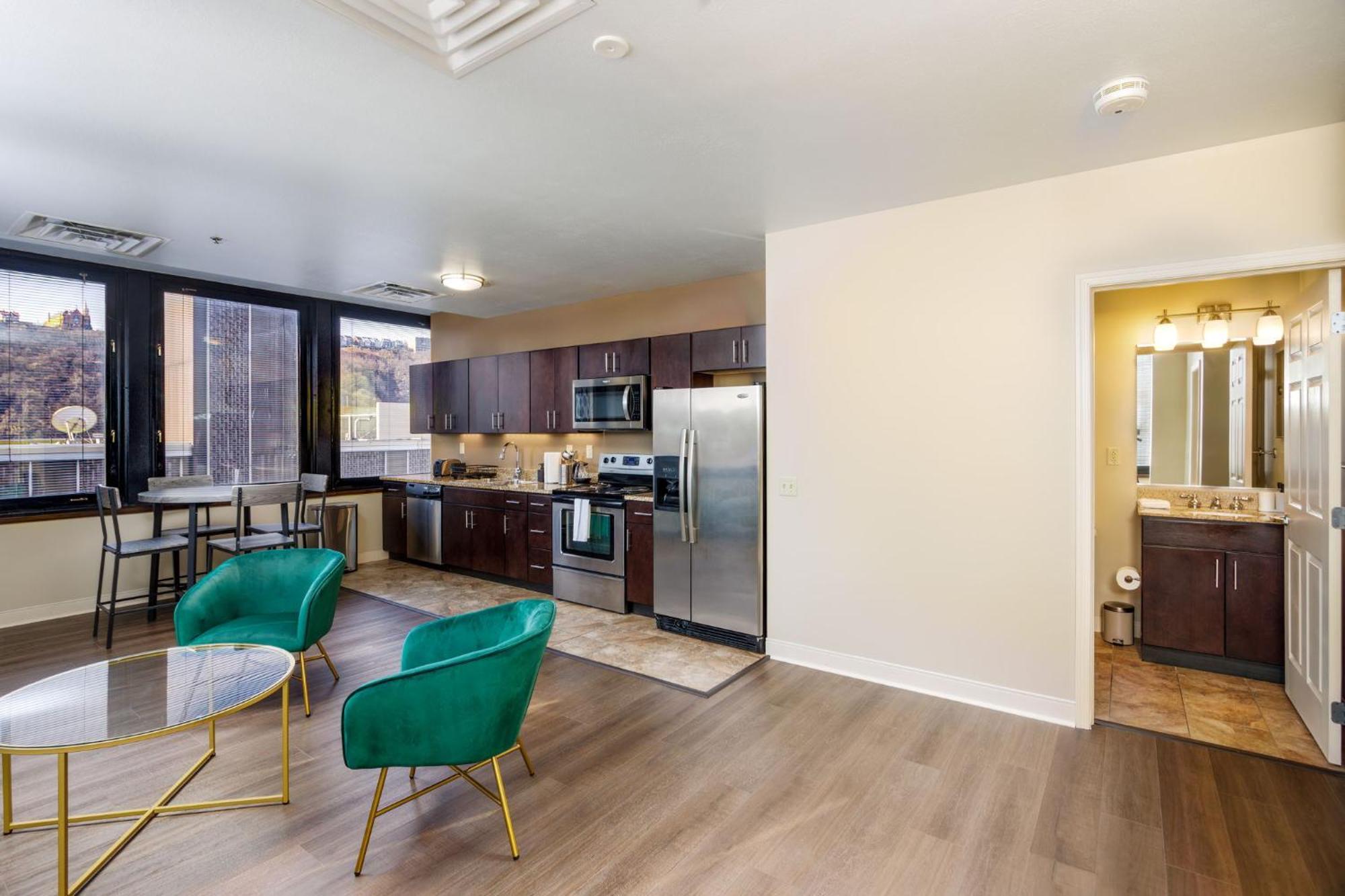 Luxe City Views Prime Location 24-7 Parking Gym Lounge Pittsburgh Buitenkant foto